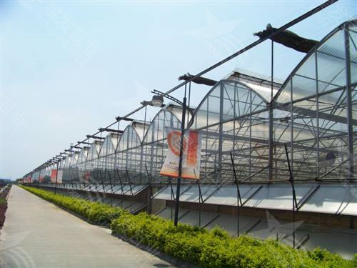 淡藍色1030型pvc采光瓦 全新pvc波浪瓦耐力陽光板大型工程圍擋用 防腐防火隔熱塑鋼瓦 太原pvc膠瓦廠家生產零售