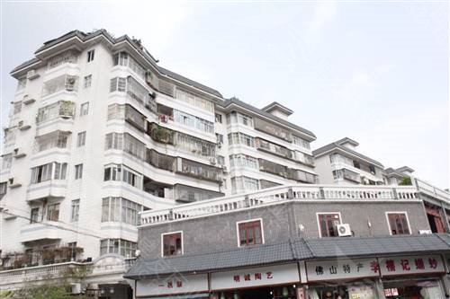 太原樹脂仿古門頭隔熱瓦 高質量耐用壽命長塑料防腐瓦四合院別墅用 asa樹脂梯形瓦批發價格
